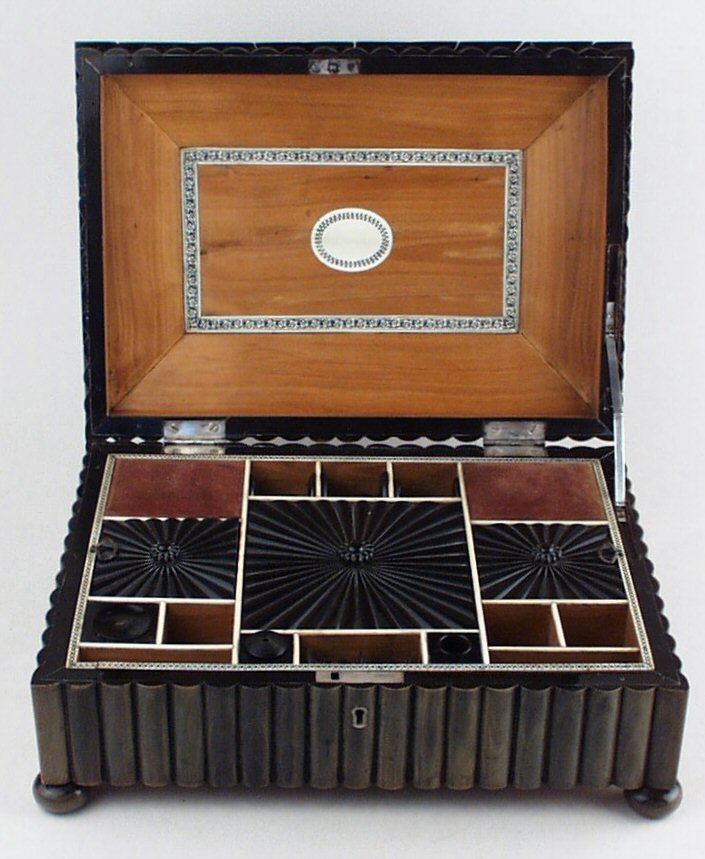 Antique Vizagapatam Horn Fitted Sewing box, circa 1835 (detail)