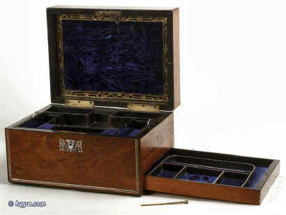 Jb186: Antique rosewood veneered box, inlaid with mother of pearl  Circa 1840 Enlarge PictureEnlarge Picture